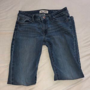 Medium wash skinny non ripped jeans